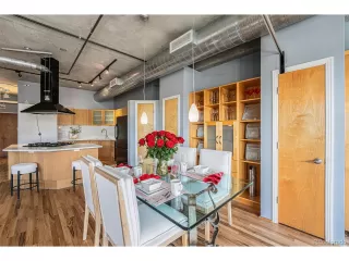 Photo #2: 2394714 Listing