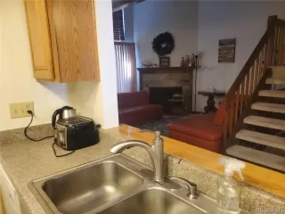 Photo #3: 2394736 Listing