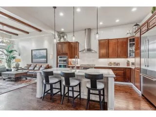 Photo #2: 2395054 Listing 