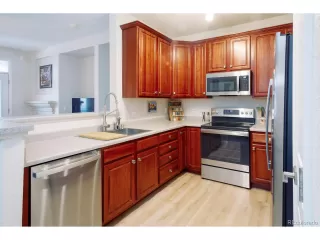 Photo #5: 2395239 Listing 