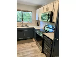 Photo #3: 2395735 Listing 