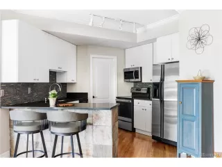 Photo #4: 2397010 Listing