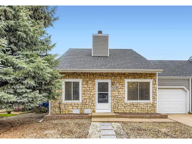 MLS: 2399039 Condo For Sale