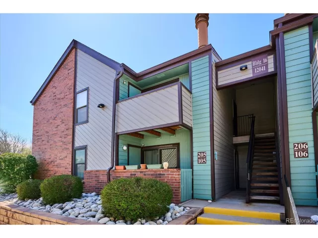 MLS: 2399216 Condo For Sale