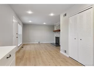 Photo #5: 2402190 Listing 