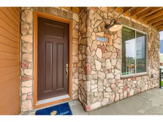 Photo #5: 2404219 Listing