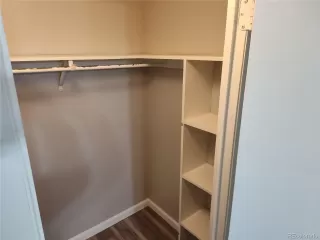 Photo #5: 2404954 Listing