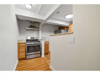 Photo #6: 2405368 Listing 