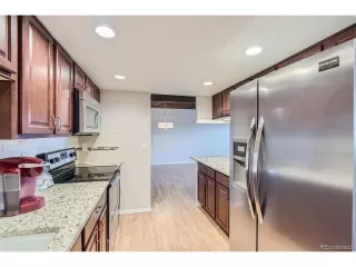 Photo #6: 2405767 Listing 