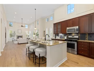 Photo #5: 2405935 Listing 