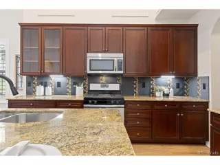 Photo #6: 2405935 Listing 