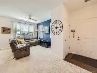 Photo #3: 2406820 Listing