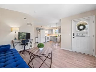Photo #3: 2407054 Listing