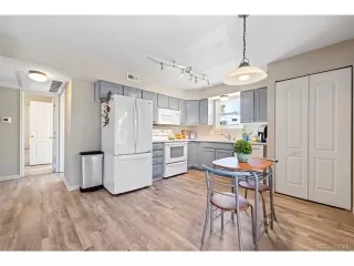 Photo #4: 2407054 Listing