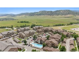 Browse active condo listings in CHATFIELD BLUFFS
