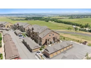 Photo #4: 2408604 Listing