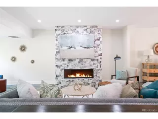 Photo #3: 2409028 Listing 