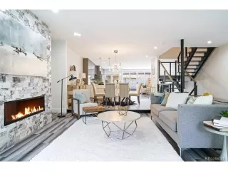 Photo #5: 2409028 Listing 