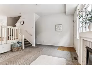 Photo #2: 2409255 Listing