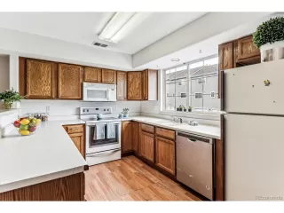 Photo #6: 2409255 Listing