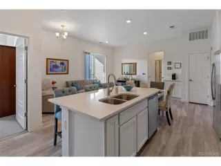 Photo #3: 2410285 Listing 