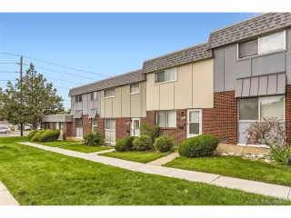 Photo #3: 2410701 Listing