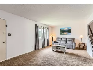 Photo #5: 2410701 Listing