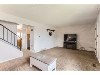 Photo #6: 2410701 Listing