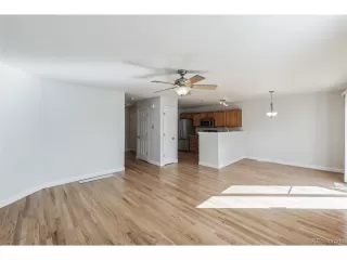 Photo #4: 2412366 Listing 