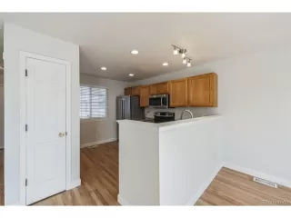 Photo #6: 2412366 Listing 