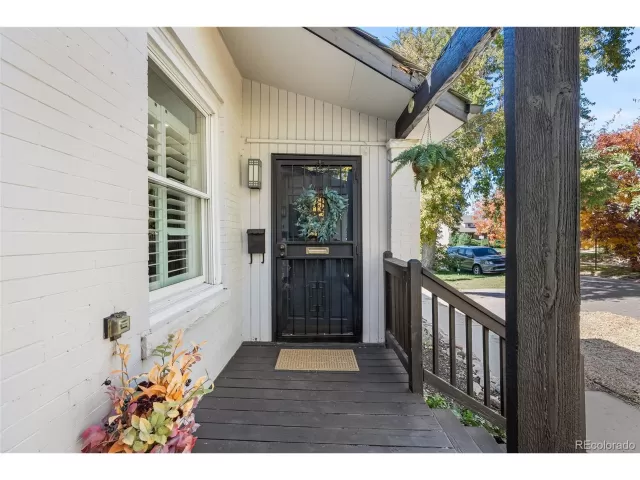 MLS: 2413151 Condo For Sale