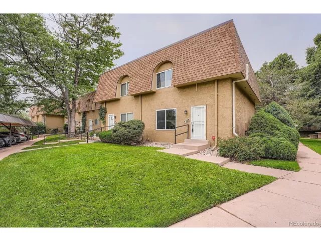 MLS: 2414314 Condo For Sale