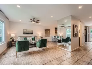 Photo #5: 2414314 Listing