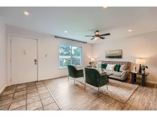 Photo #6: 2414314 Listing