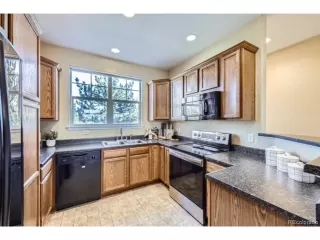 Photo #4: 2414336 Listing