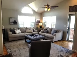 Photo #4: 2415635 Listing