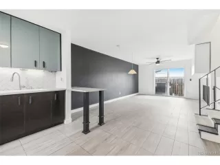 Photo #2: 2416457 Listing