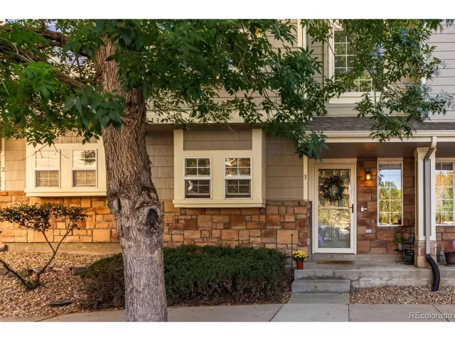 MLS: 2416486 Condo For Sale