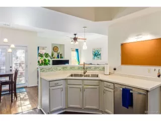 Photo #4: 2416486 Listing 