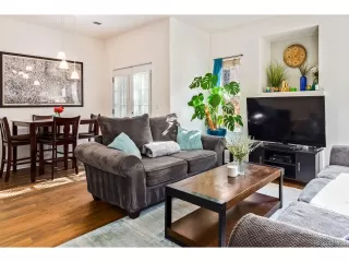 Photo #5: 2416486 Listing 