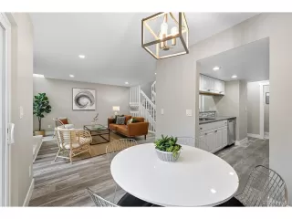 Photo #6: 2416893 Listing 