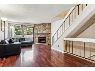 Photo #4: 2417989 Listing 