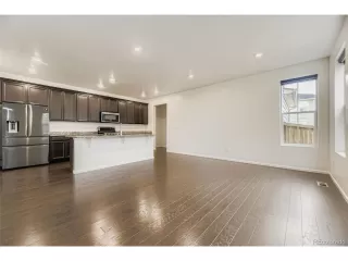 Photo #6: 2418774 Listing