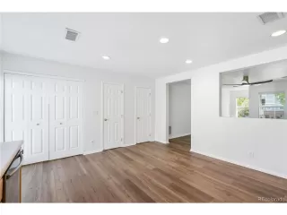 Photo #6: 2419244 Listing