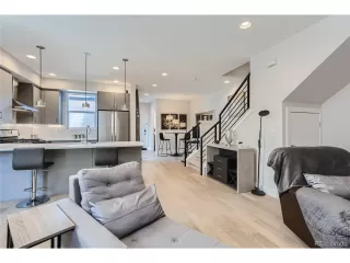 Photo #5: 2419485 Listing 