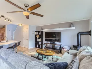 Photo #4: 2419486 Listing 