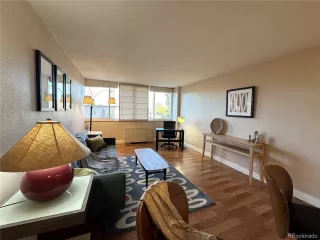 Photo #4: 2421539 Listing