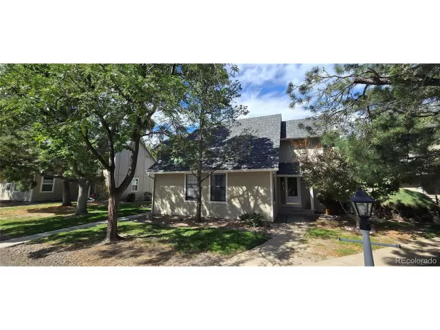 MLS: 2421541 Condo For Sale