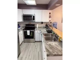 Photo #3: 2421556 Listing 