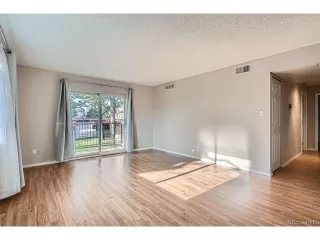 Photo #3: 2422171 Listing 